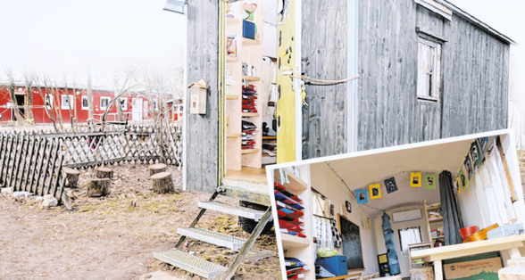 Bild das einen Kindergarten-Bauwagen abbildet