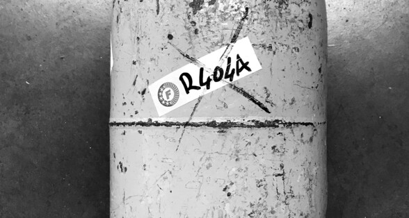 Bild das eine R404 Flasche abbildet